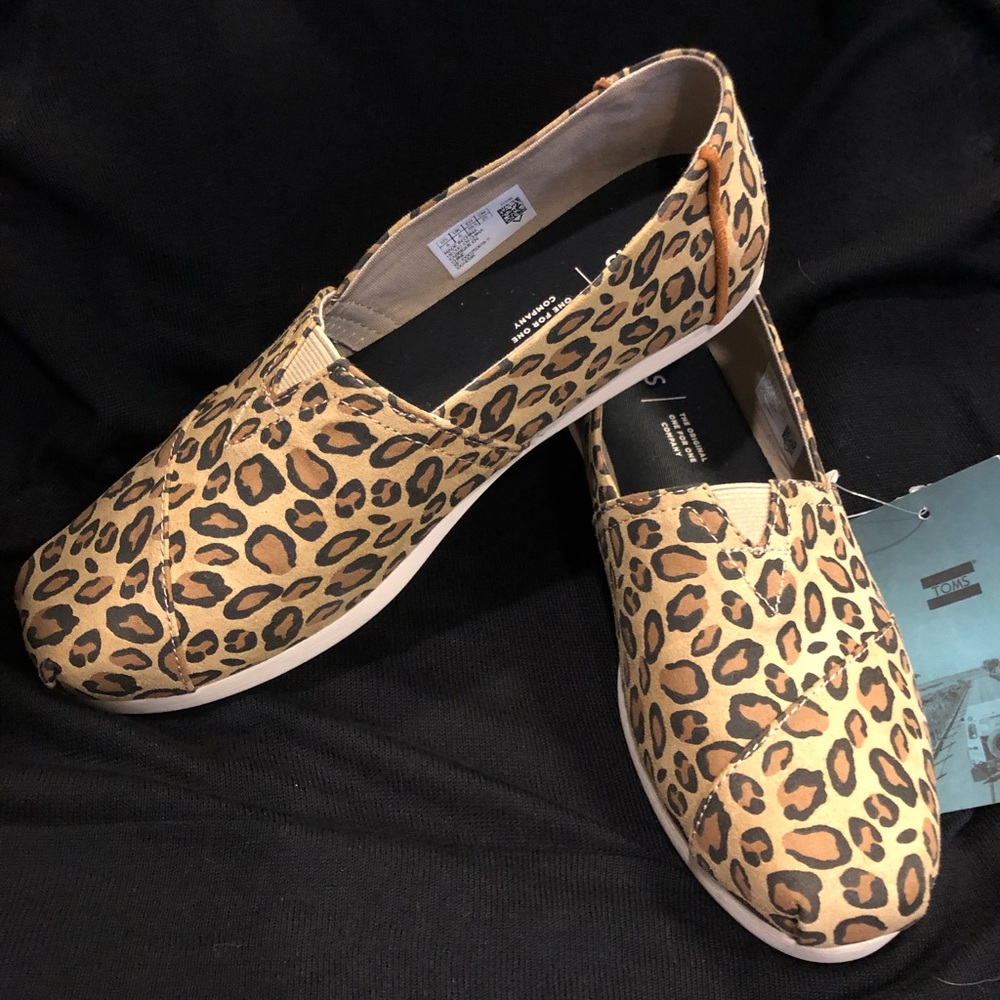 Toms leopard canvas shoes